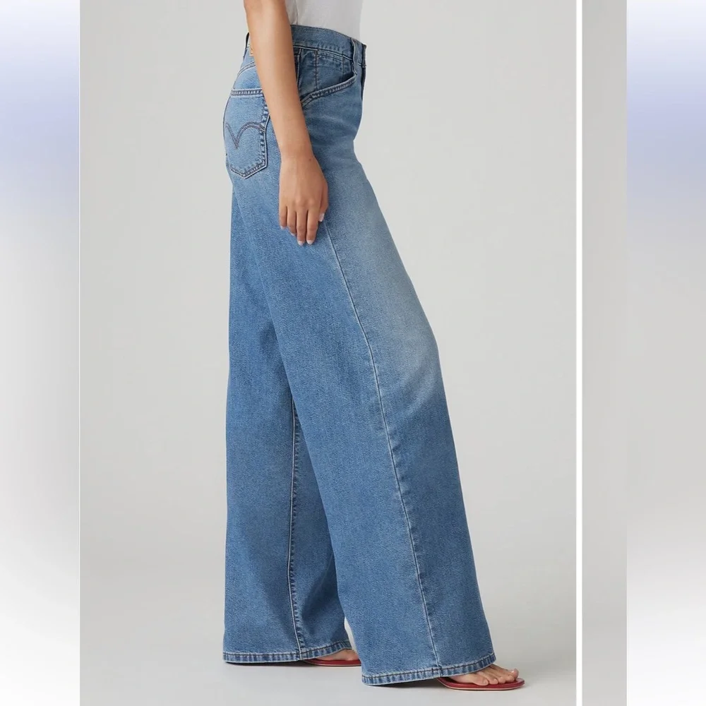 Levi's Blue Flare Wide-Leg Jeans - Picture 3 of 6